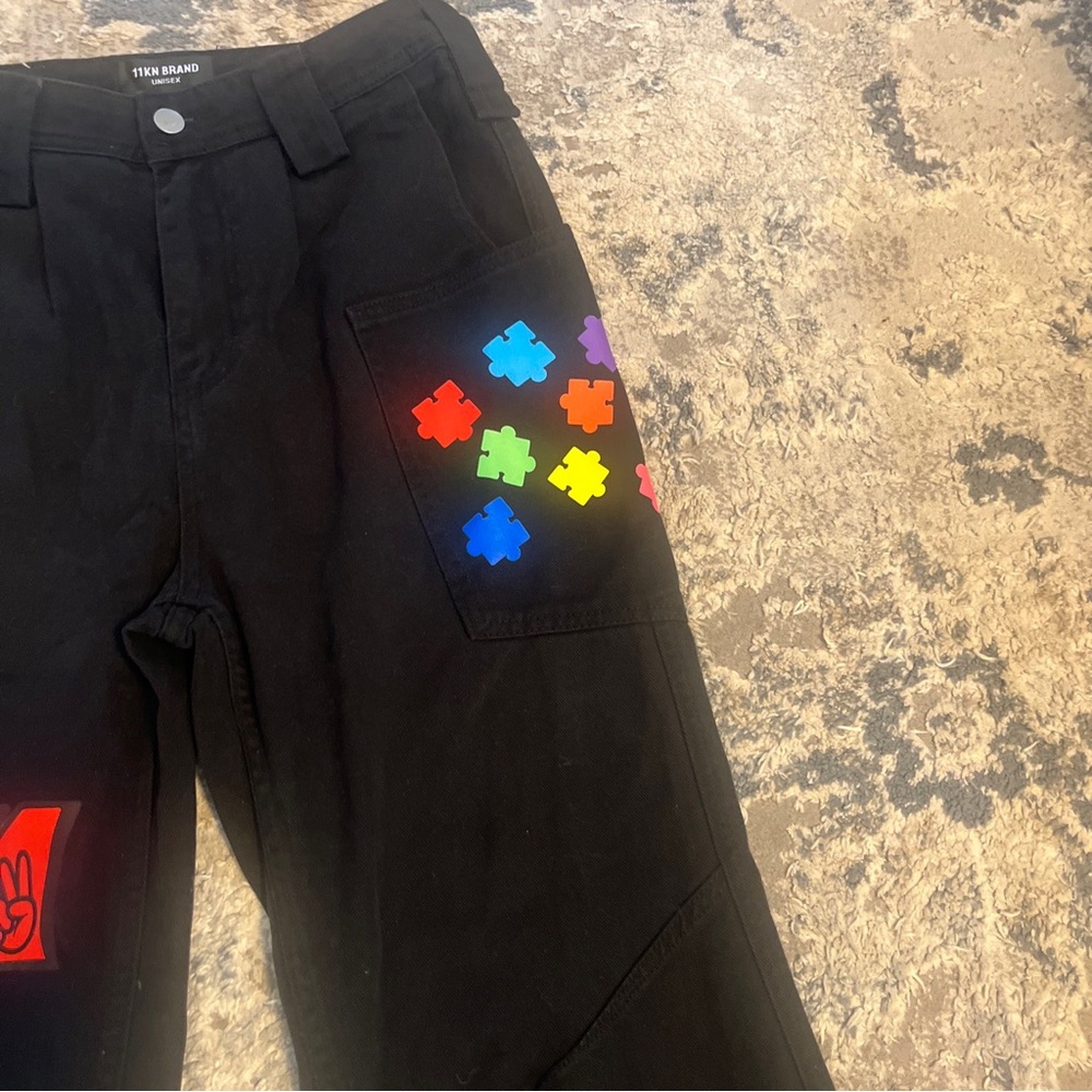 11KN Black Cargo Pants Size medium Stars Pass By Leave Traces Puzzles - Picture 5 of 14